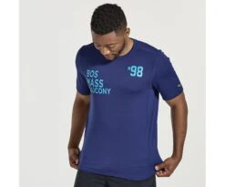 Saucony Men's Stopwatch Graphic Short Sleeve 31 Saucony Men's Stopwatch Graphic Short Sleeve -Deals TrendyFit Family Store SAM800280 SDA2 1